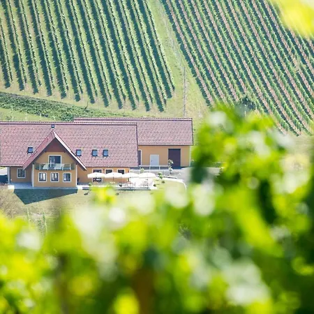 Weingut-gaestezimmer Uhl